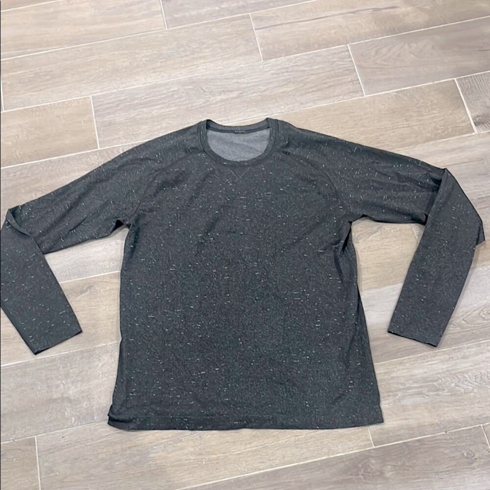 Lululemon swiftly tech long sleave Mens grey speckled t-shirt